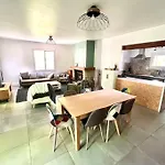 Cocon De Verdure Avec Piscine Privee Cunèges