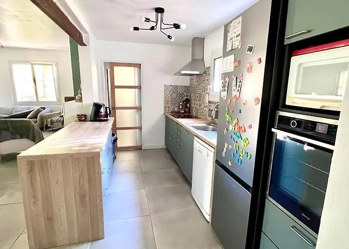 Vila Cocon De Verdure Avec Piscine Privee *